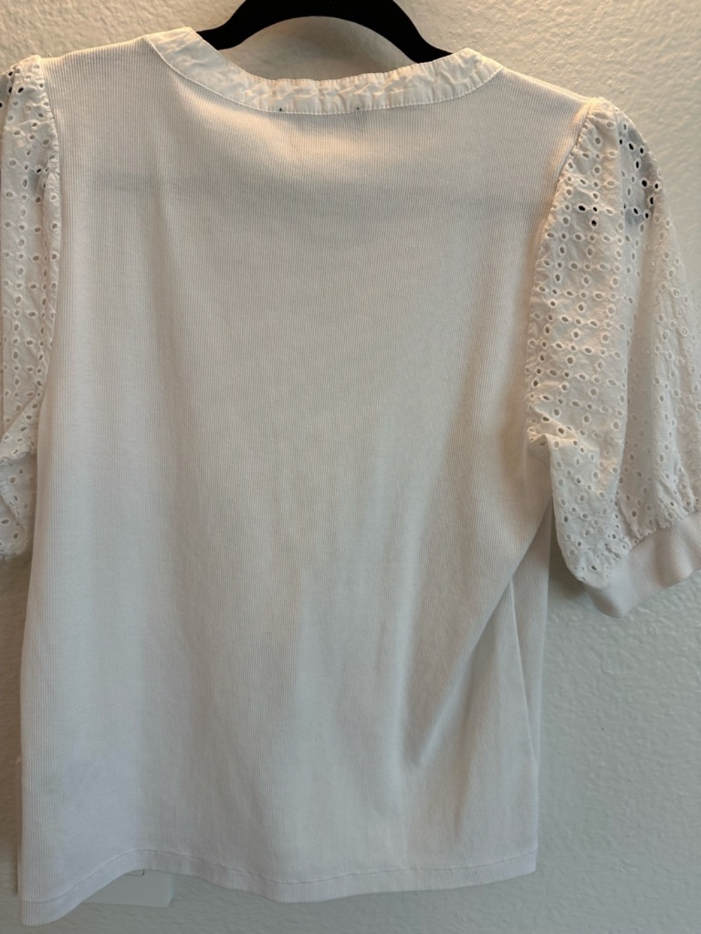 DKNY Jeans Henley with eyelet sleeves - Picture 2 of 3